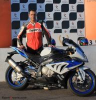 tomas posando HP4